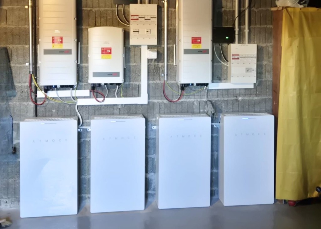 Réalisation batterie de stockage naoenergy en Suisse romande
