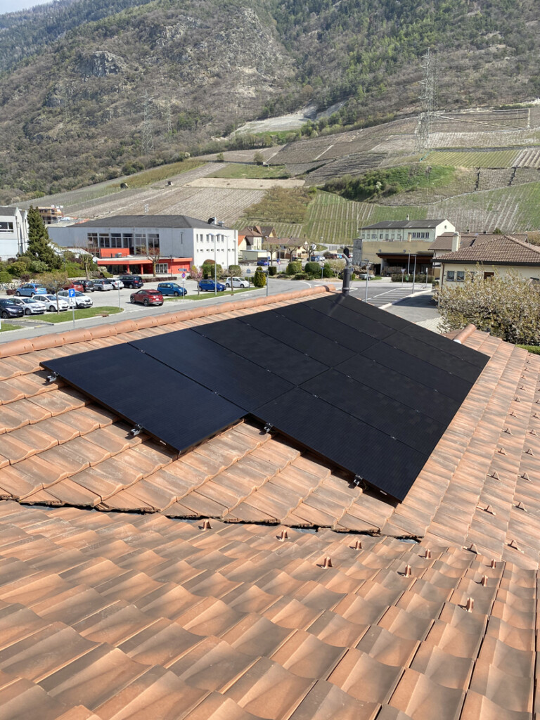 mise en place d'une installation de panneaux photovoltaiques en suisse