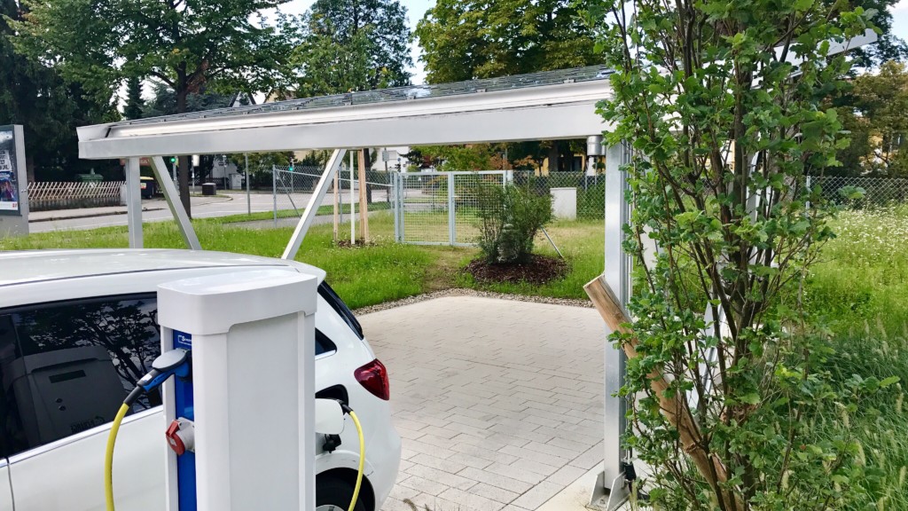 borne de recharge et carport solaire