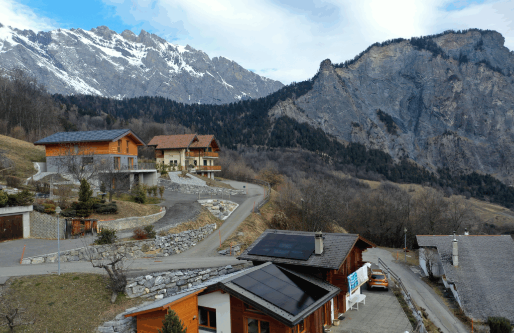 Installation panneaux solaires et pompe a chaleur naoenergy