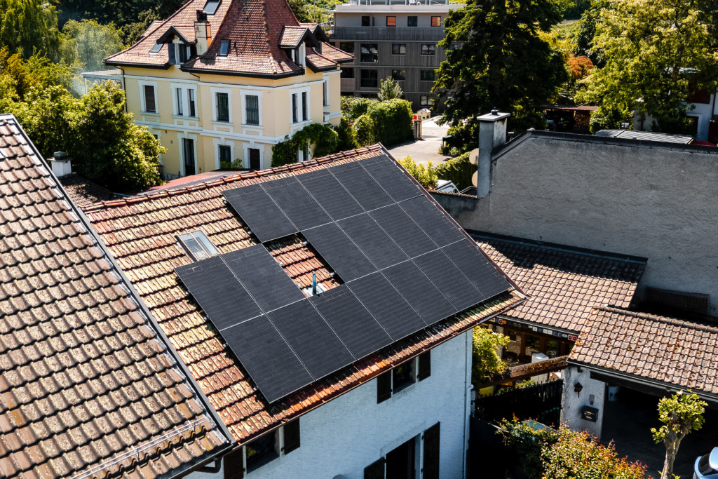 installation panneaux solaires dans le canton de Genève