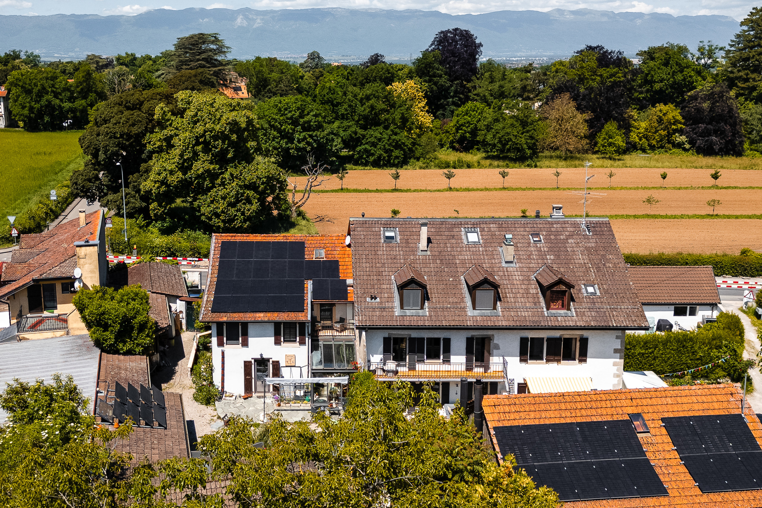 Panneaux solaires en Suisse romande : est-ce rentable en 2025 ?