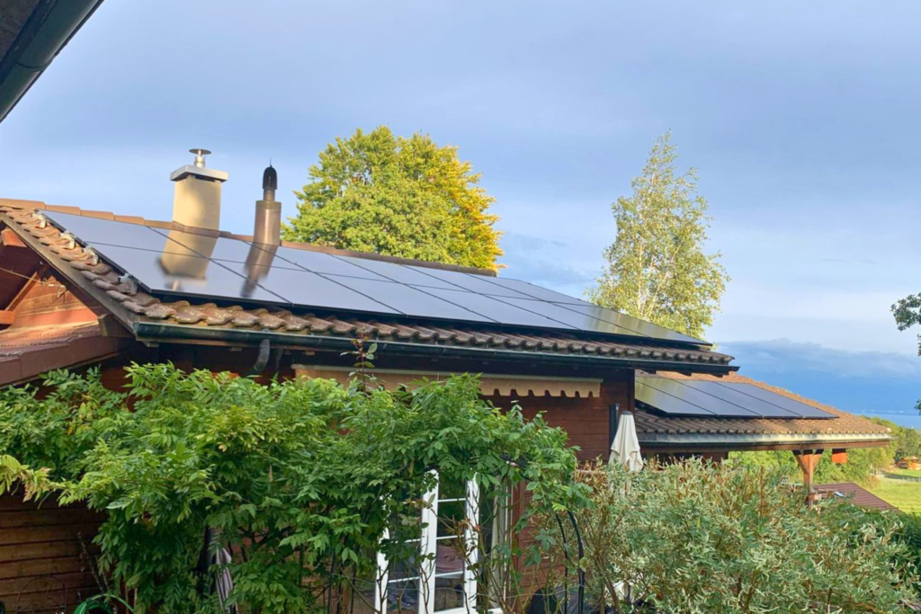 Installation solaire par naoenergy à Trélex (Vaud)