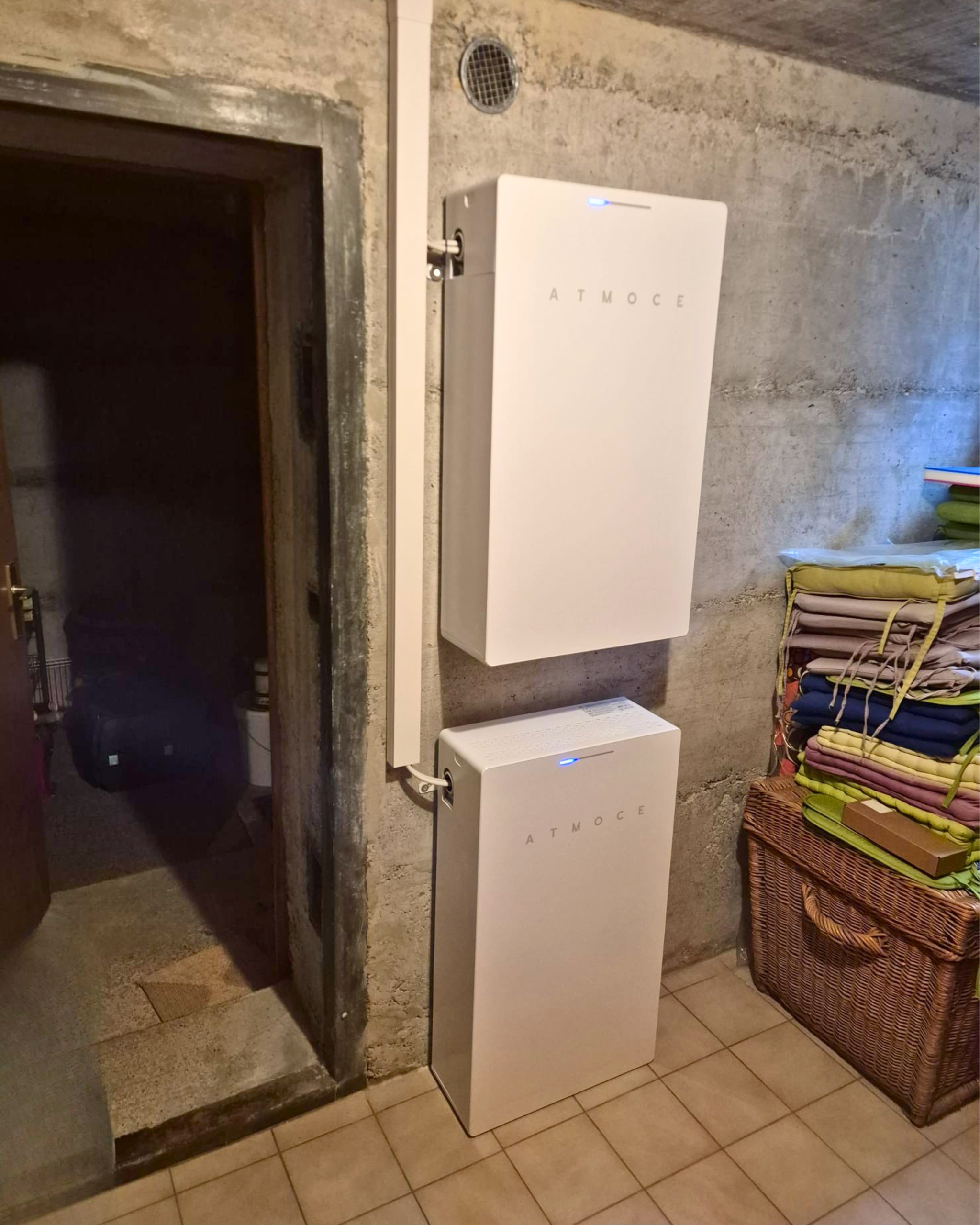 Installation de deux batteries de stockage par naoenergy à Échallens (Vaud)