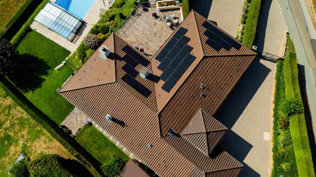 panneaux solaires installés par naoenergy à Genolier (Vaud)